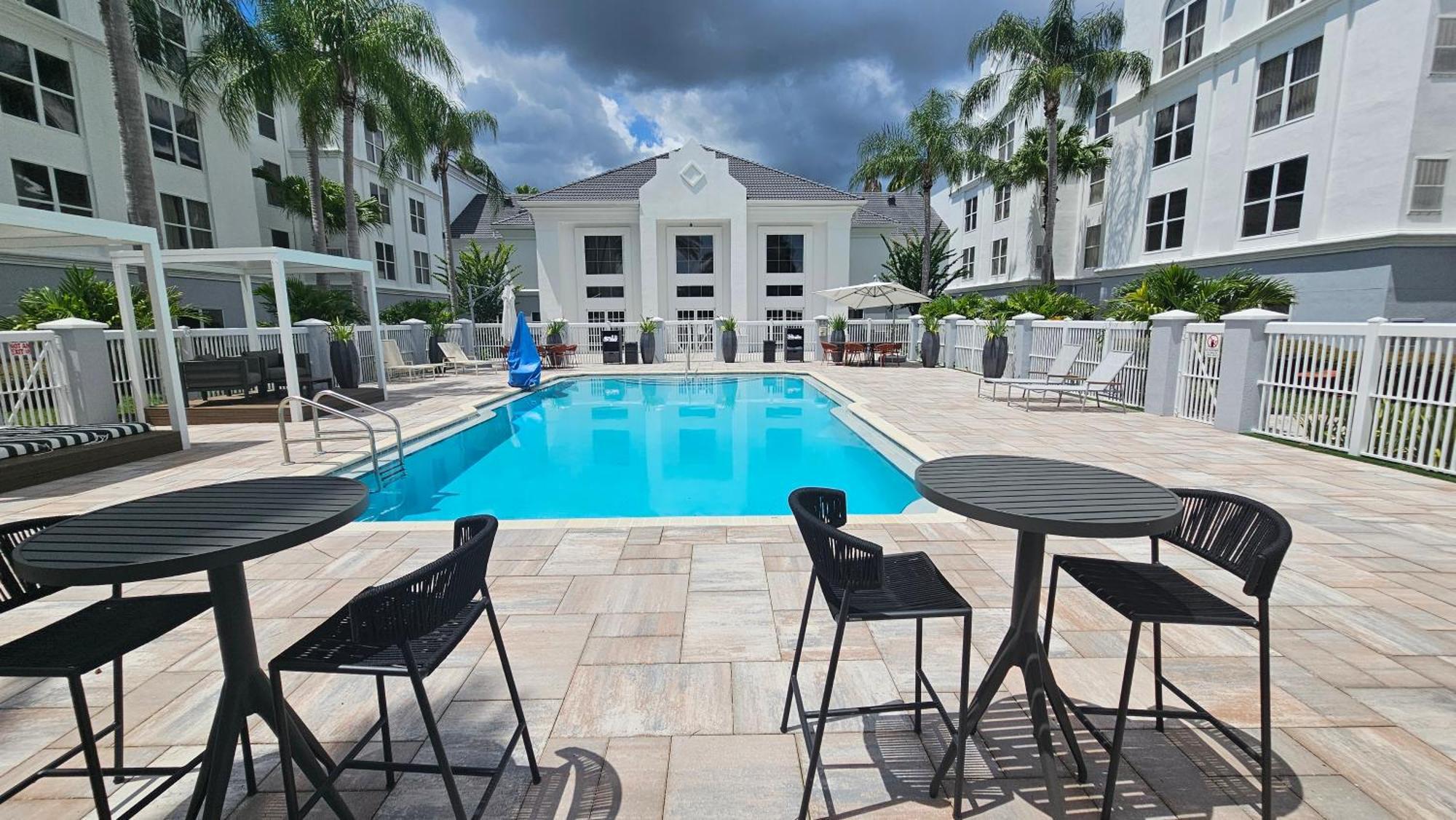 Surestay Plus By Best Western Orlando Lake Buena Vista Eksteriør billede