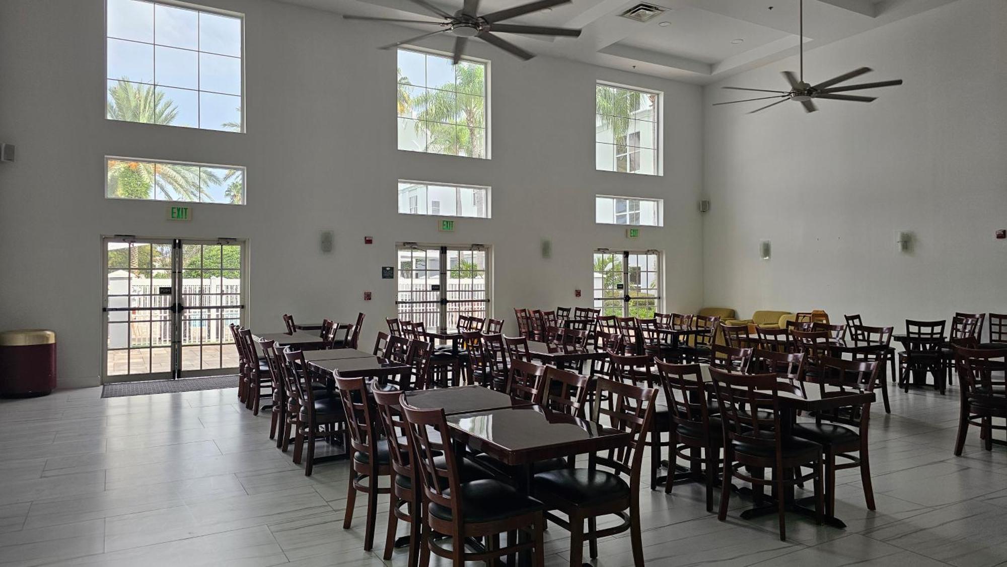 Surestay Plus By Best Western Orlando Lake Buena Vista Eksteriør billede